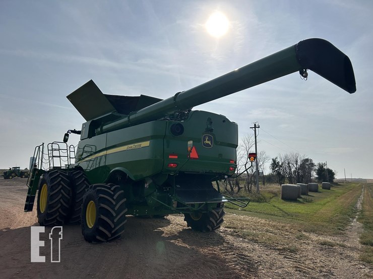 2021-john-deere-s790-image-8