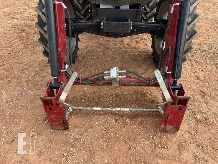 case-ih-farmall-70a-image-9
