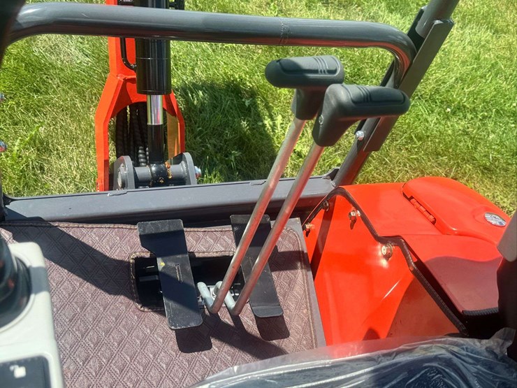 2025-industrial-qk20r-mini-excavator-...-unused-image-13