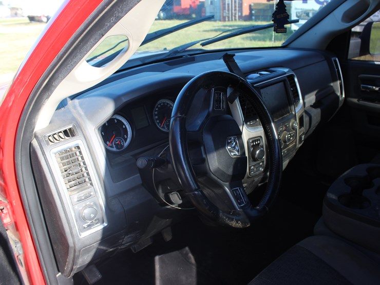 2015-dodge-ram-1500-image-7