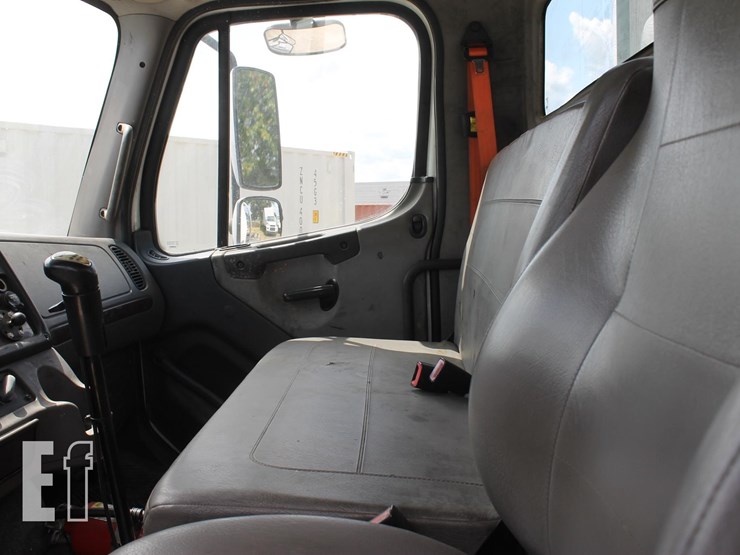 2014-freightliner-image-11