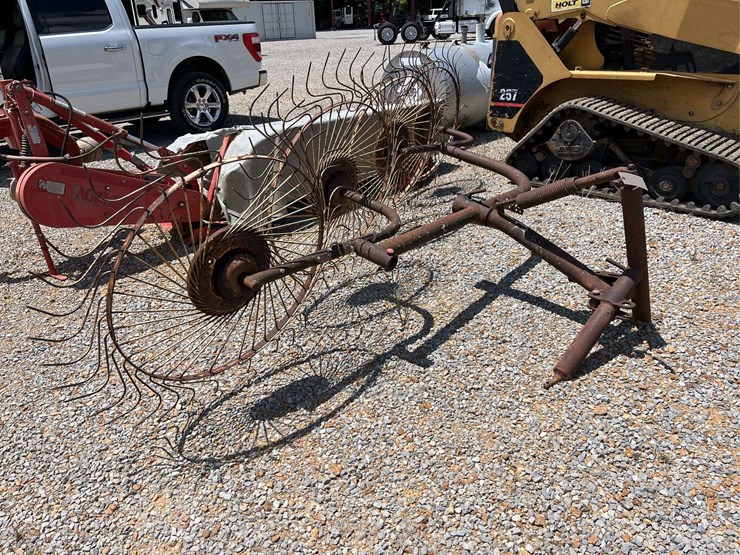 3-pt.-hitch-4-wheel-hay-rake-image-1