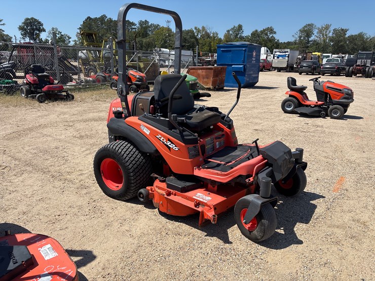 kubota-zd326-image-1
