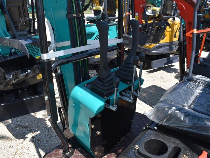 qh12r-mini-excavator-(serial-#-qh12r202507010524)-(k)-image-6