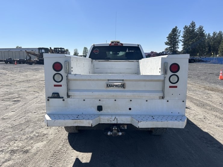 2018-chevrolet-silverado-2500-image-4