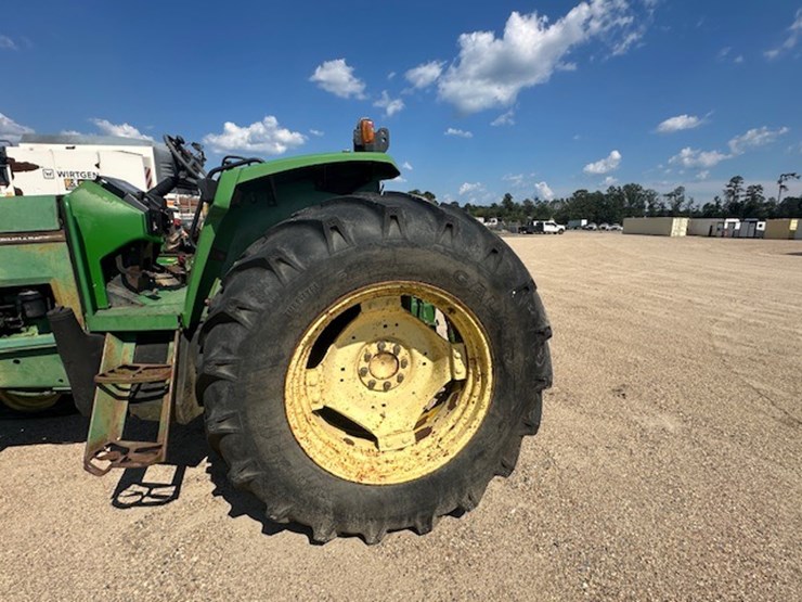 john-deere-6400-image-16