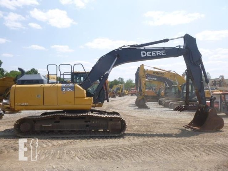 2017-deere-210g-lc-image-3