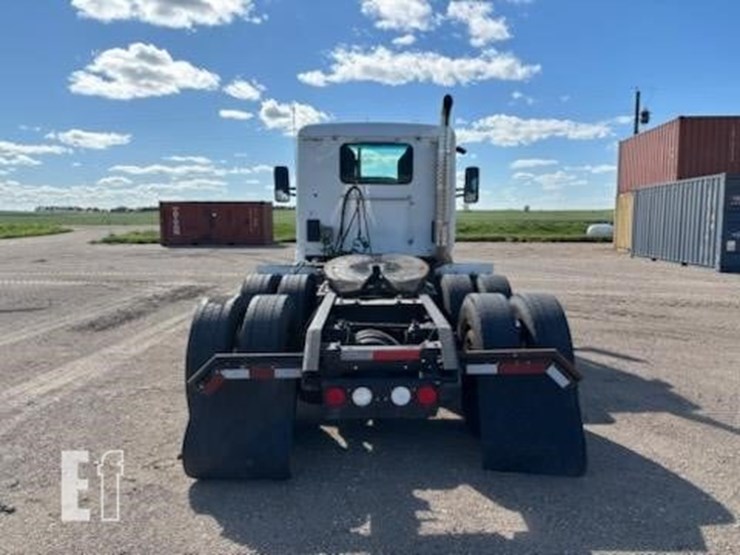 2016-kenworth-t880-image-4