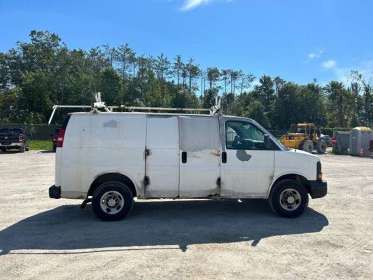 2007-chevrolet-express-2500-image-3