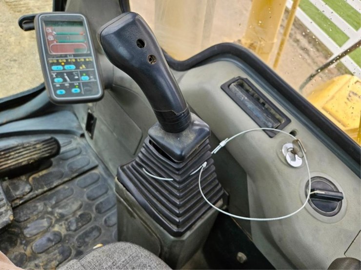 komatsu-pc150-lc-image-30