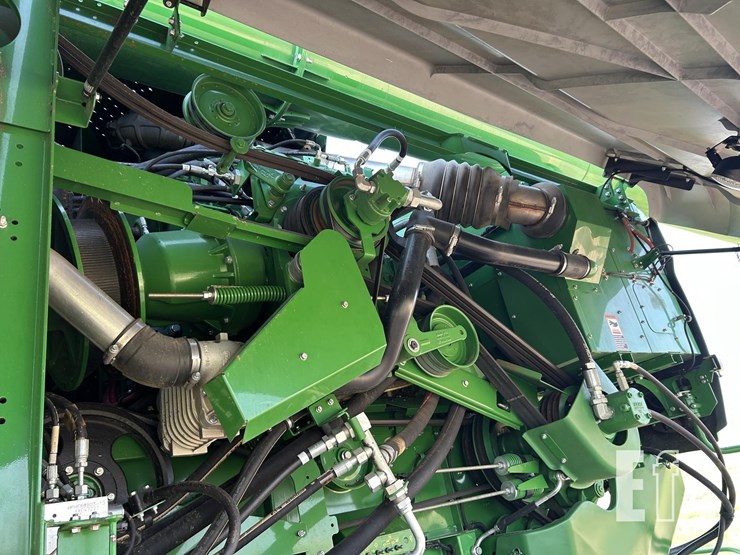 2021-john-deere-s790-image-24