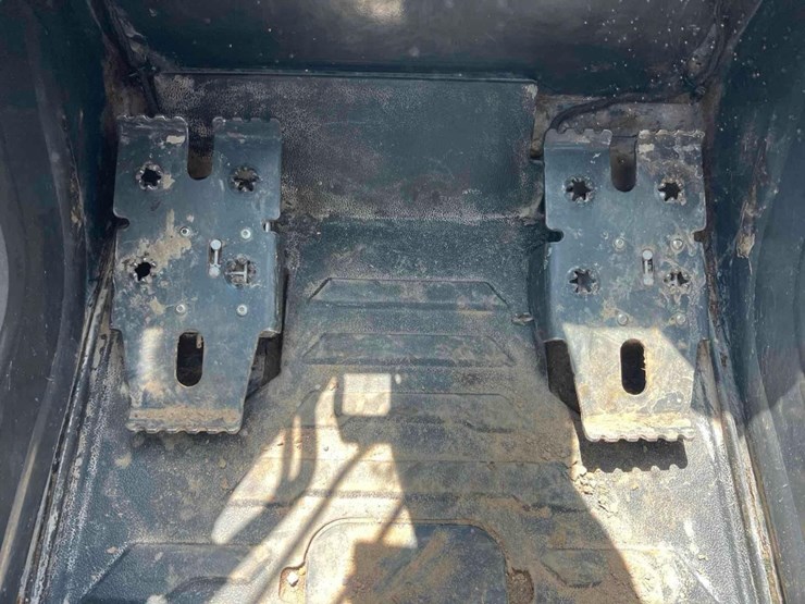 2021-bobcat-t66-image-36