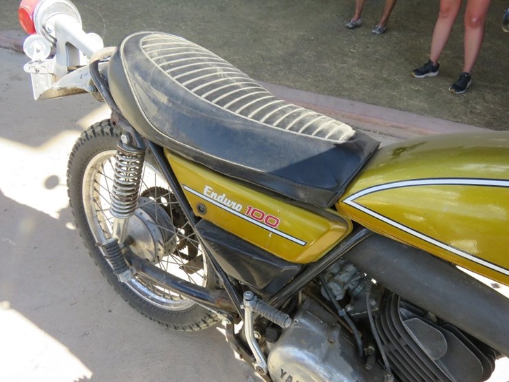 1974-yamaha-enduro-100-motorcycle-image-5