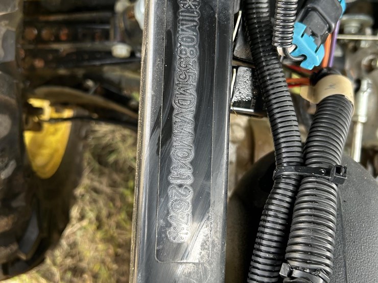 2021-john-deere-gator-xuv-835m-image-22