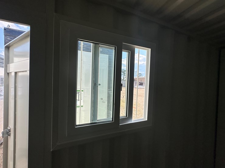 #1305-•-12ft-container-image-11