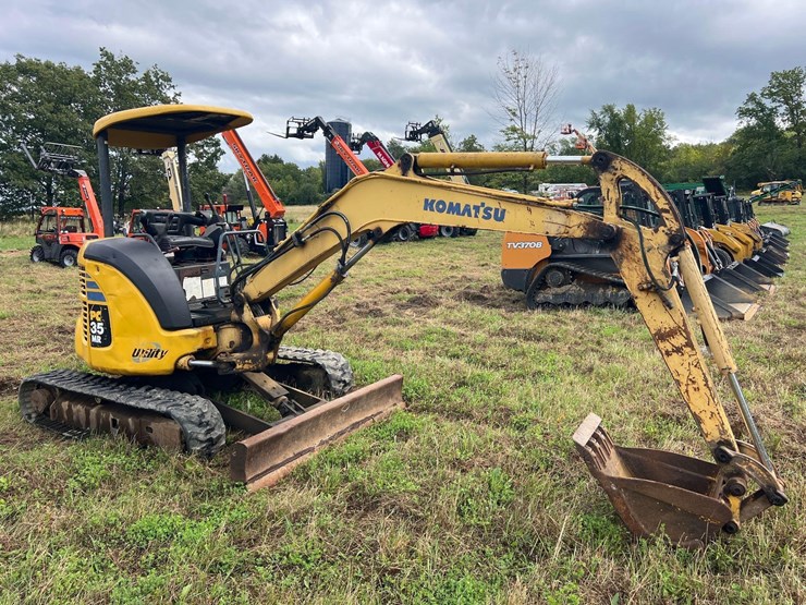 komatsu-pc35mr-2-image-4