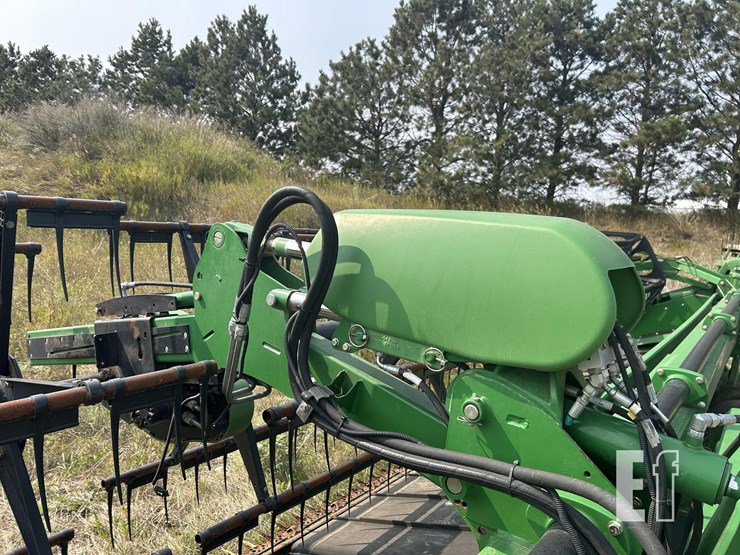 2010-john-deere-640d-image-19