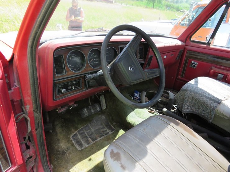 1986-dodge-ram-350-image-9
