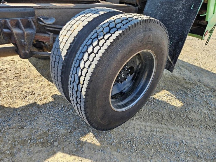 #385-•-1996-ih-4900-crew-cab-dump-truck-image-47