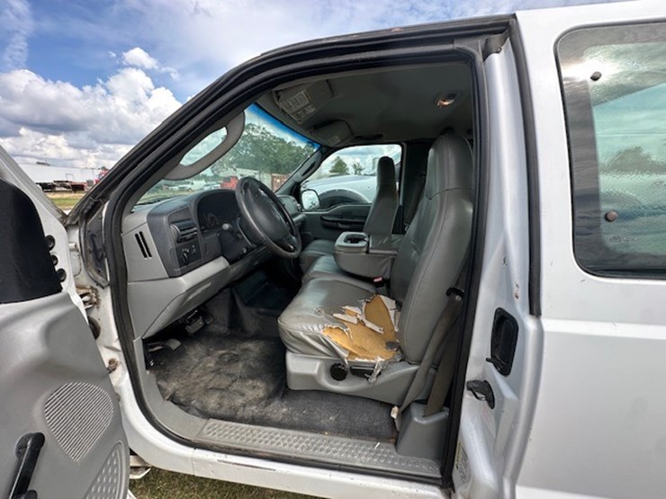 2005-ford-f250-image-24
