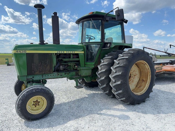 1987-john-deere-4430-image-27