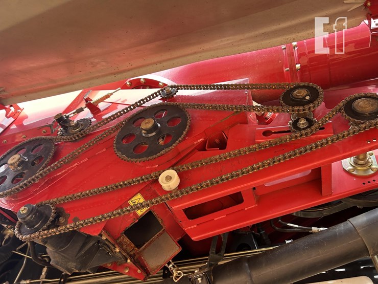 2015-case-ih-8240-image-18