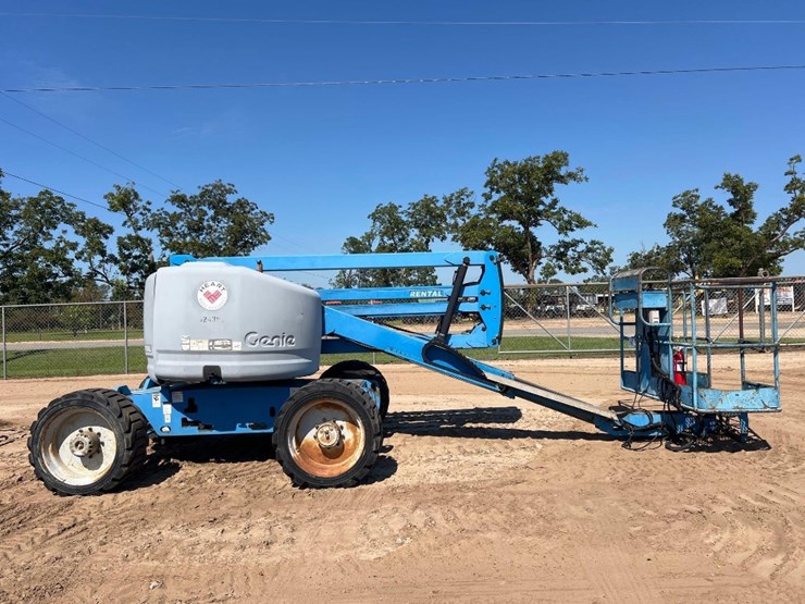 2005-genie-z-45/25-telescopic-lift-image-1