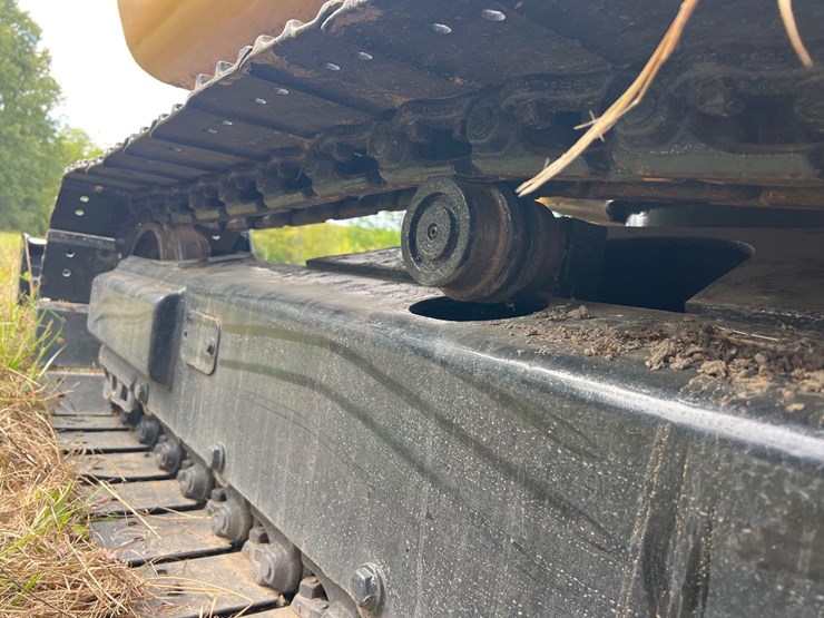 2021-caterpillar-305-image-8