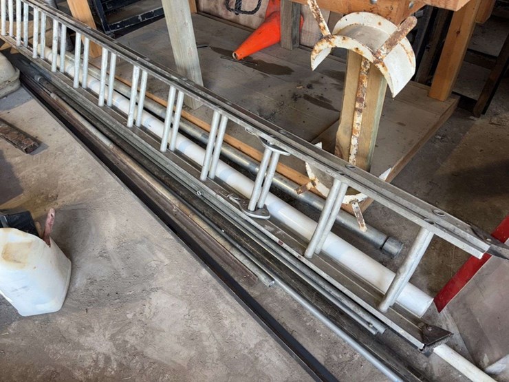 12’-aluminum-ext-ladder-image-2