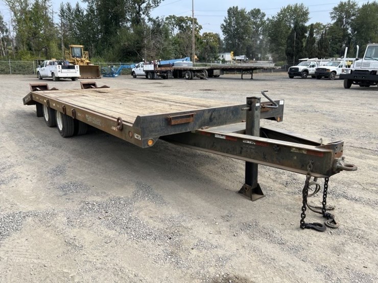 towmaster-t/a-equipment-trailer-image-2