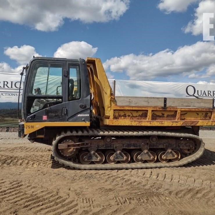 2015 MOROOKA MST2200VD