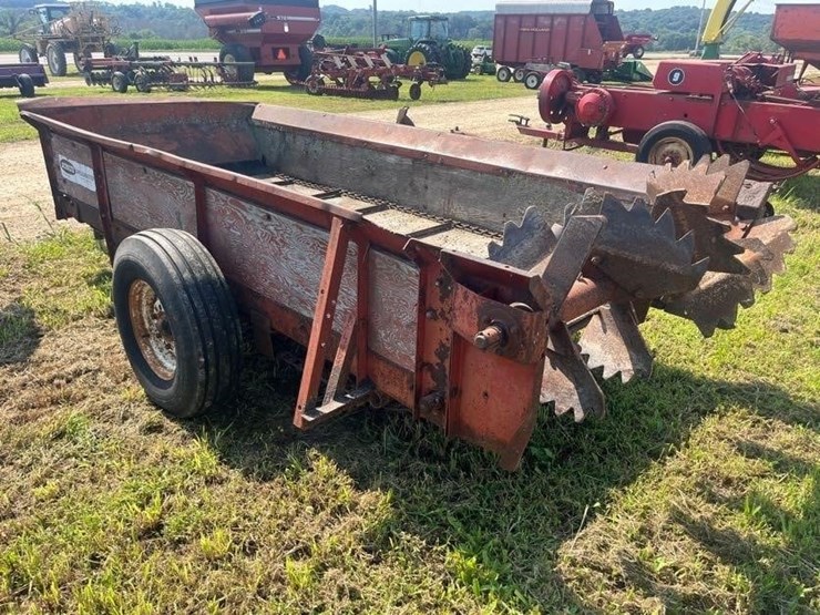 schultz-spreadmaster-manure-spreader-image-6