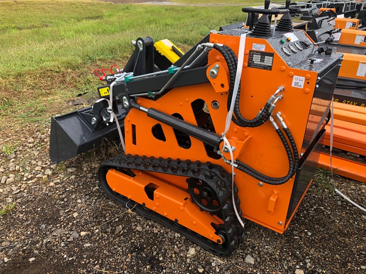 #89-•-land-hero-mini-skid-steer-image-1
