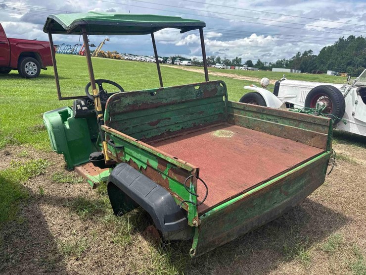 john-deere-gator-image-5