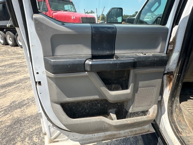 2019-ford-f250-image-24