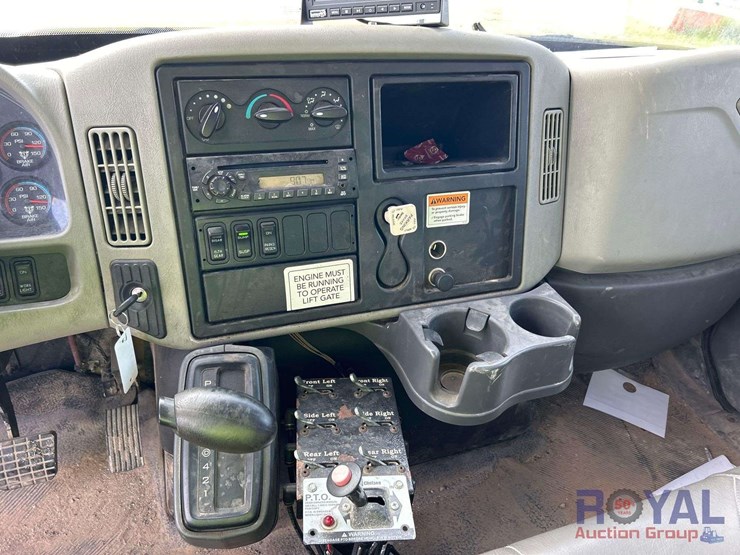 2013-international-durastar-4300-image-16