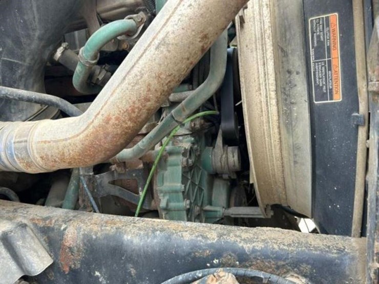 2005-volvo-tri/a-dump-truck-4v5k99gh55n391882-image-35