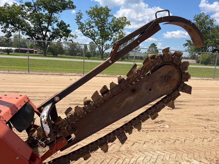 2014-ditch-witch-rt45-image-9