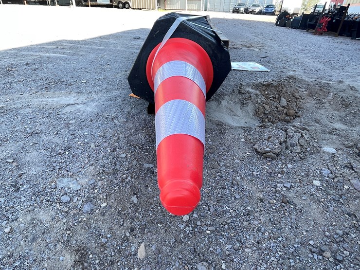 #4037-•-traffic-cones-image-7