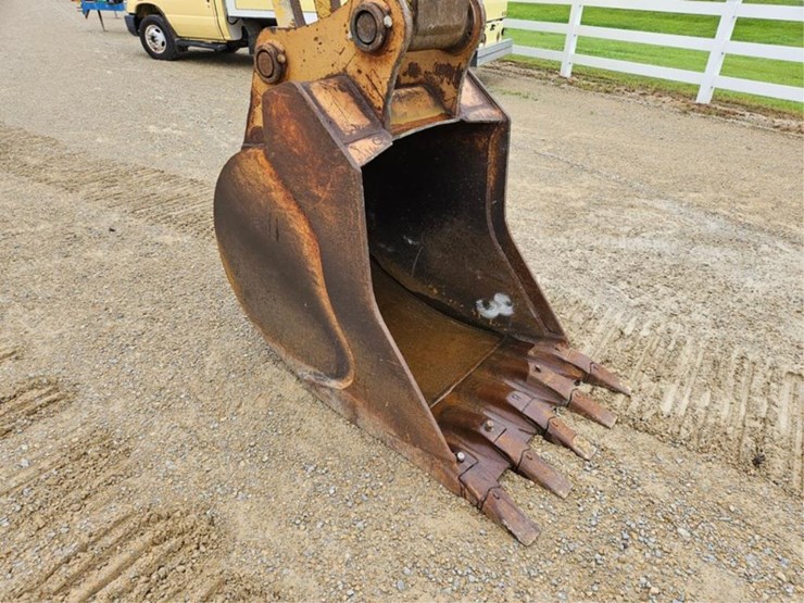 komatsu-pc150-lc-image-9
