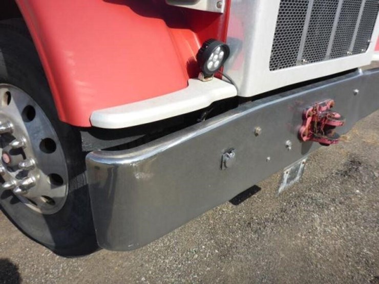 2015-peterbilt-367-image-60