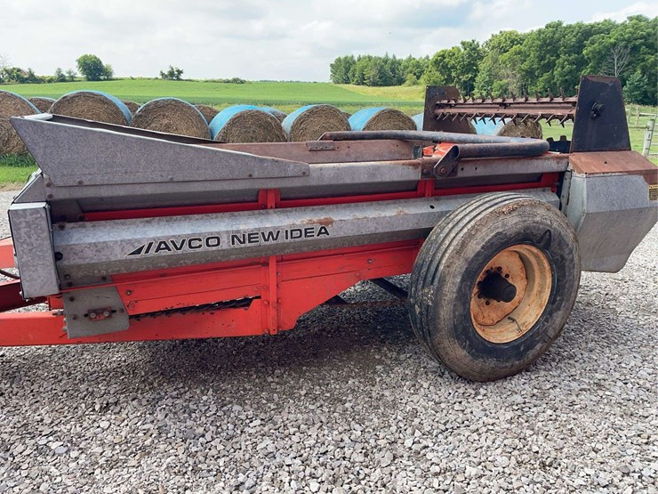 avco-new-idea-manure-spreader-image-7