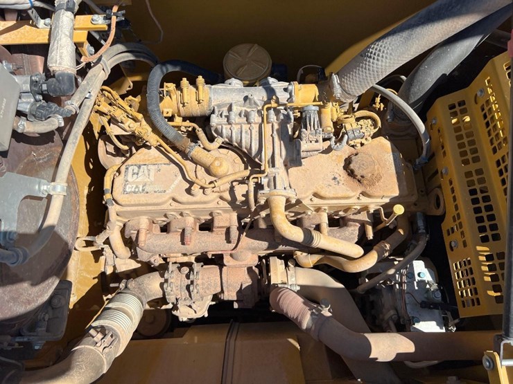 2017-caterpillar-323fl-image-35