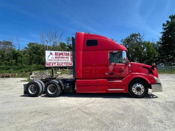 2015-volvo-t/a-hiway-tractor---sleeper-4v4nc9eh5fn-image-3