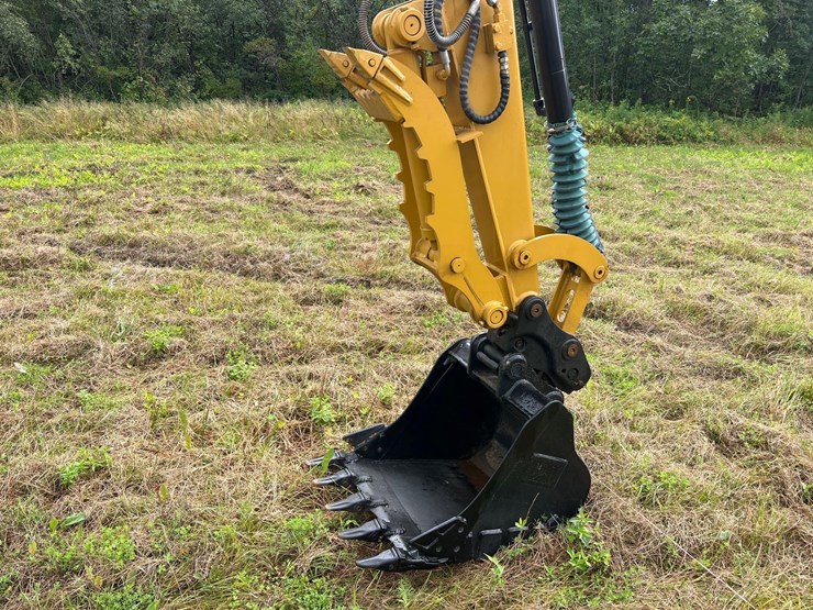 2021-caterpillar-305-image-15