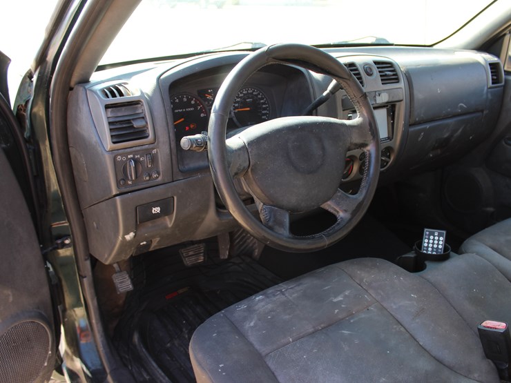 2004-chevrolet-colorado-image-8