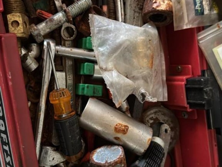 #101-•-contents-of-storage-container-image-9