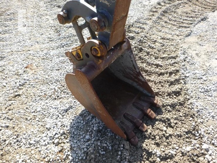 2022-deere-35g-image-16