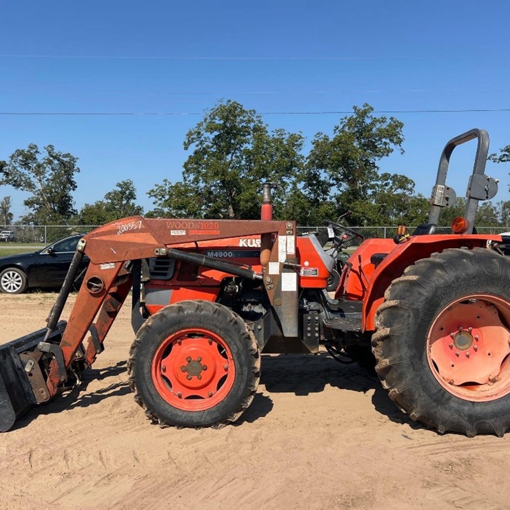 KUBOTA M4900