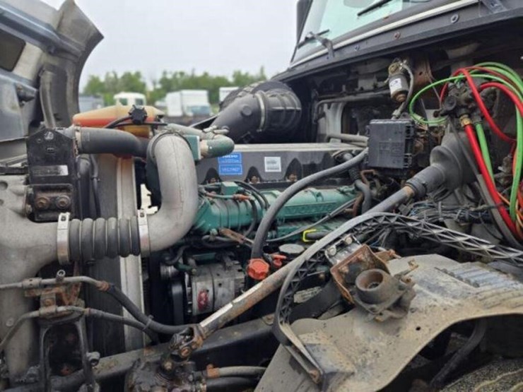 2012-volvo-d13-t/a-hiway-tractor---day-cab-4v4nc9e-image-23